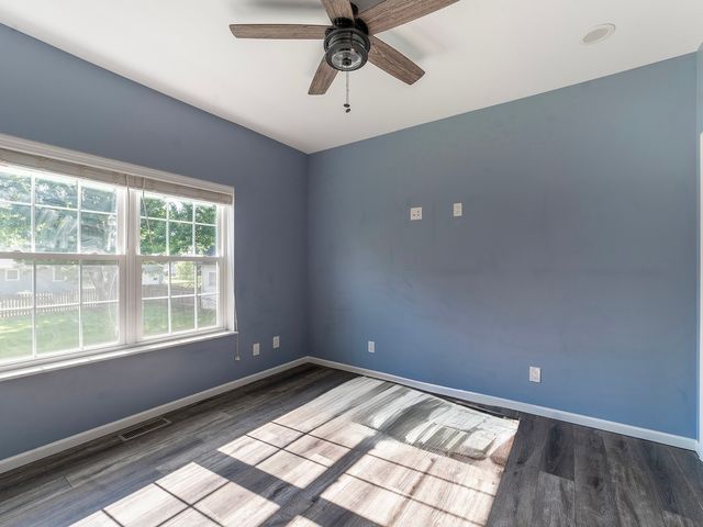 16 Grove Street, Bristol, IL 60512