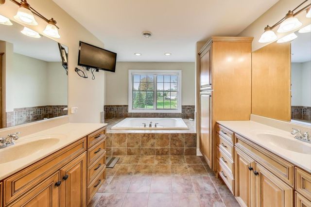 24744 N Golden Oat Circle, Cary, IL 60013