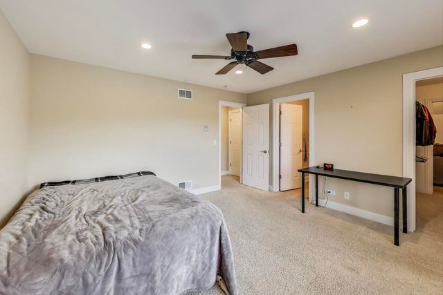 24744 N Golden Oat Circle, Cary, IL 60013