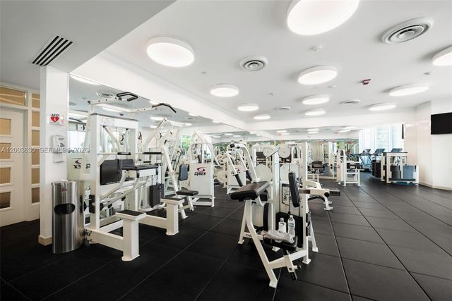 2127 Brickell Ave 1805, Miami, FL 33129