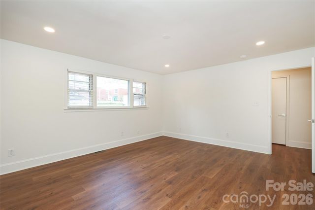 1720 Miles Court, Charlotte, NC 28216