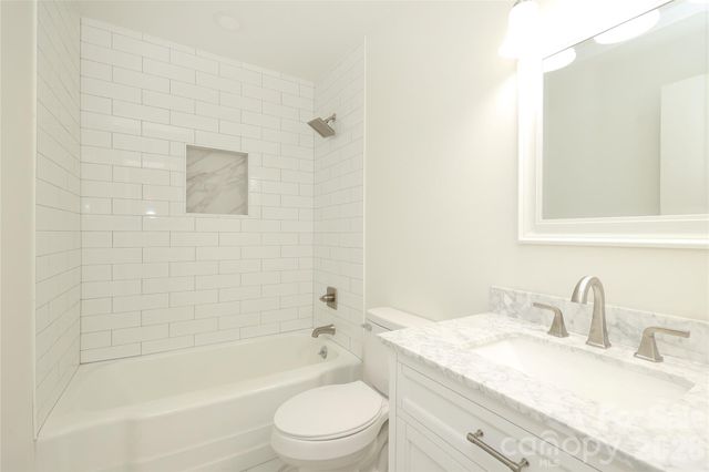 1720 Miles Court, Charlotte, NC 28216
