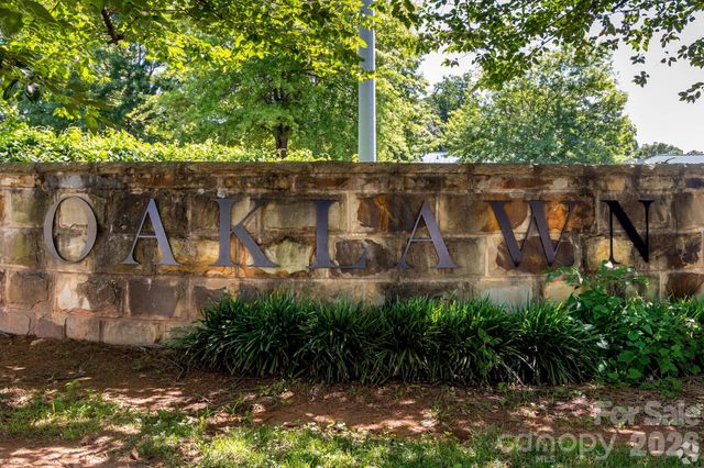 1720 Miles Court, Charlotte, NC 28216