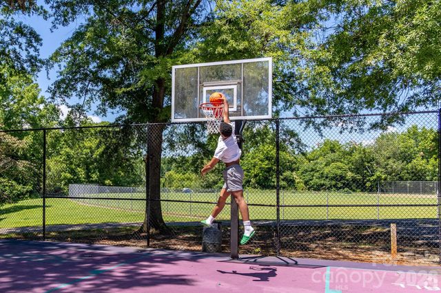 1720 Miles Court, Charlotte, NC 28216