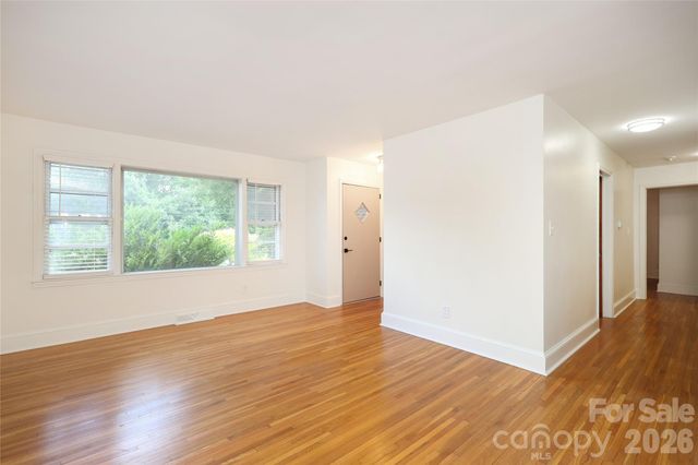 1720 Miles Court, Charlotte, NC 28216
