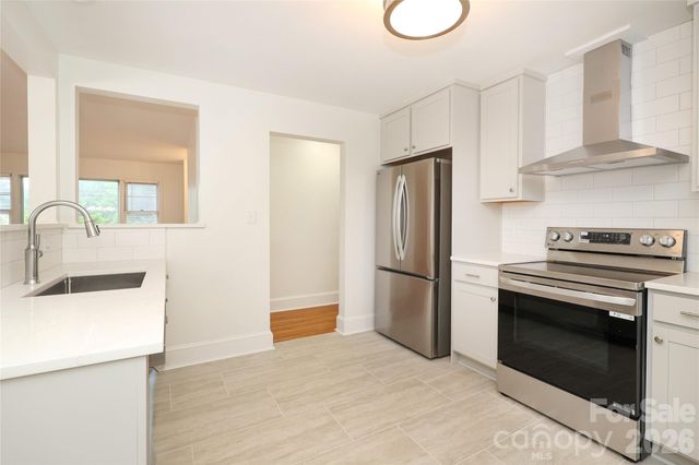 1720 Miles Court, Charlotte, NC 28216