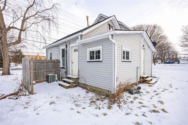 171 Island Cottage Road, Greece, NY 14612