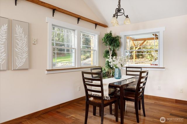 5051 Waterside Ln, Langley, WA 98260