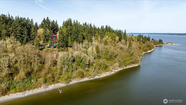 5051 Waterside Ln, Langley, WA 98260