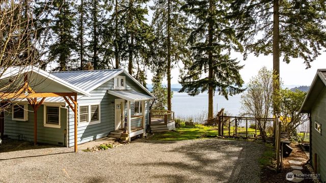 5051 Waterside Ln, Langley, WA 98260