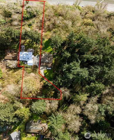 5051 Waterside Ln, Langley, WA 98260