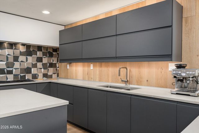 6511 E MONTEROSA Street, Scottsdale, AZ 85251