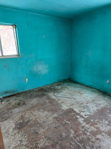 3022 Seneca Street, Flint, MI 48504