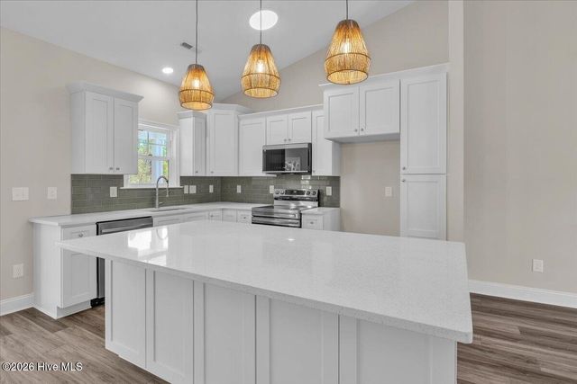 107 Gold Coast Drive, Hampstead, NC 28443