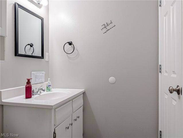 8636 Camelot Avenue NW, Canal Fulton, OH 44614