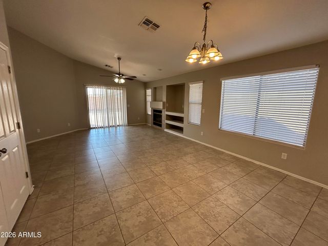 35407 N SHORTHORN Trail, San Tan Valley, AZ 85143