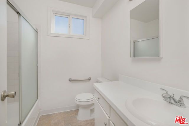 7000 Etiwanda Avenue, Reseda (los Angeles), CA 91335