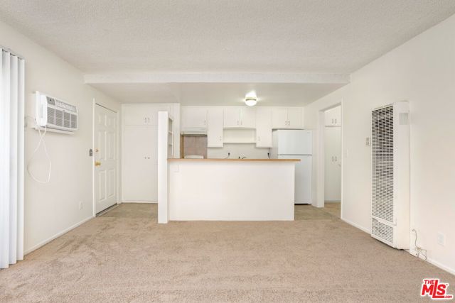 7000 Etiwanda Avenue, Reseda (los Angeles), CA 91335