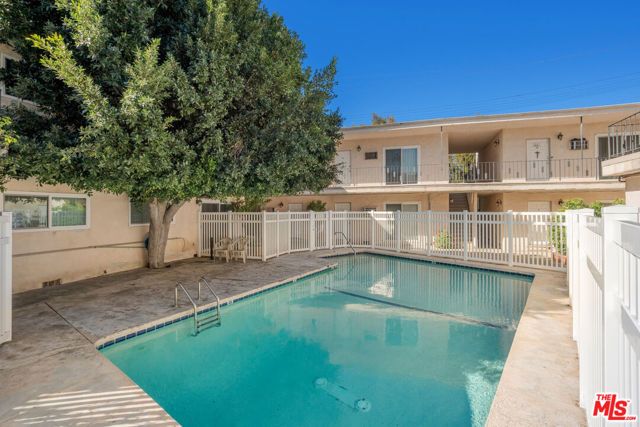 7000 Etiwanda Avenue, Reseda (los Angeles), CA 91335