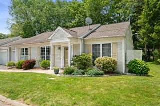 18 Beechwood Drive, Waterford, CT 06385