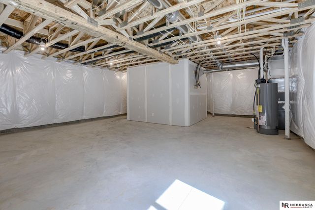 11260 Portage Drive, Papillion, NE 68046