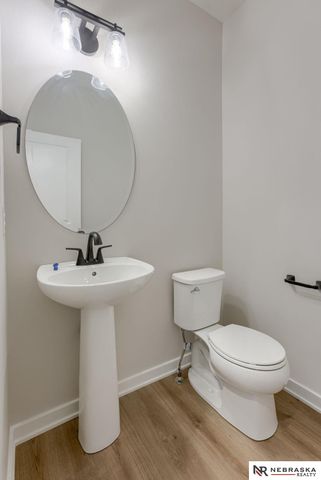 11260 Portage Drive, Papillion, NE 68046