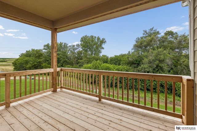 11260 Portage Drive, Papillion, NE 68046