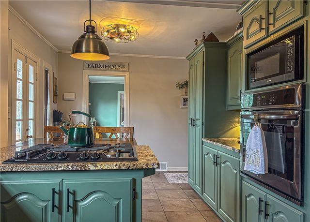 8 Westwood Drive, Harrison, AR 72601