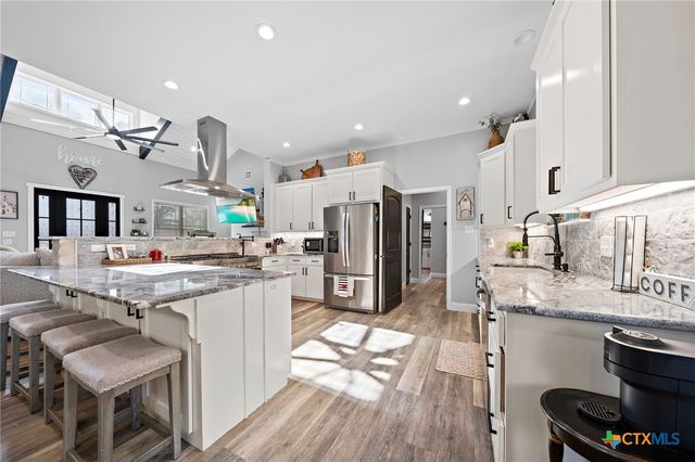 523 River Park Road, Mcgregor, TX 76657