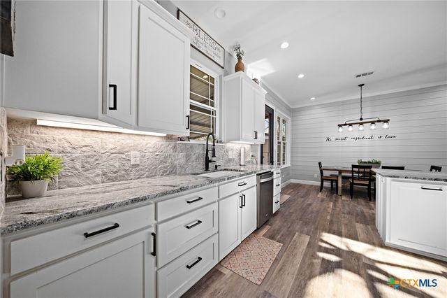 523 River Park Road, Mcgregor, TX 76657