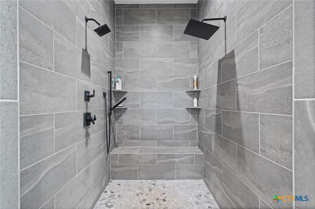 523 River Park Road, Mcgregor, TX 76657