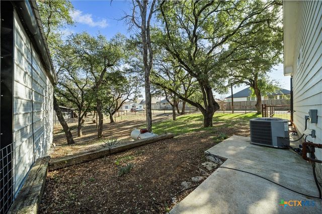523 River Park Road, Mcgregor, TX 76657