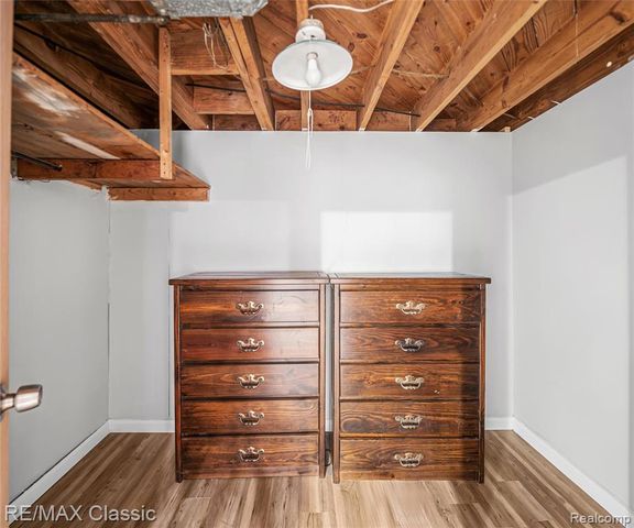 9951 Berwyn, Redford, MI 48239