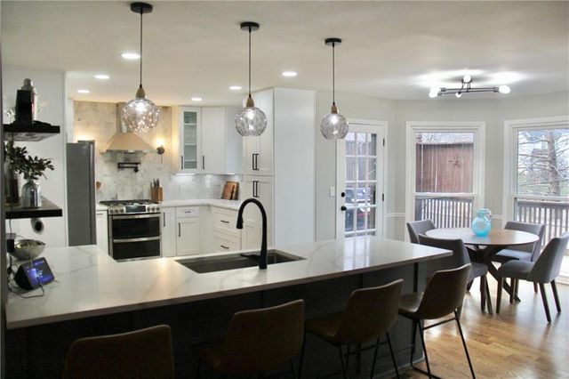 11505 Lowell Avenue, Overland Park, KS 66210