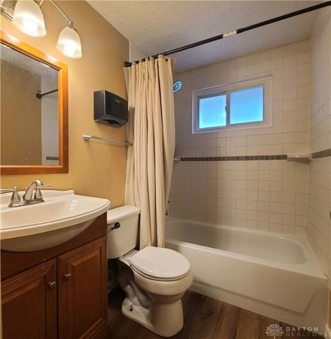 7606 Blackshear Drive, Dayton, OH 45424