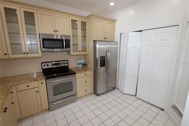 451 HAMPTONCREST CIRCLE 307, Lake Mary, FL 32746