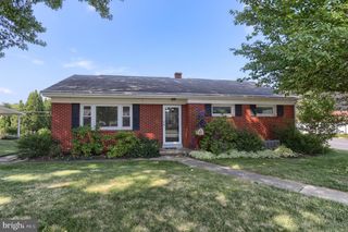 811 S HARRISON ST, Palmyra, PA 17078