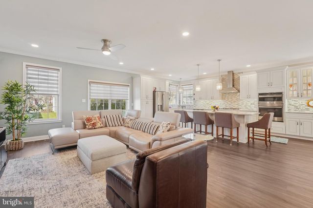 11 KRISTIAN DR, Sicklerville, NJ 08081