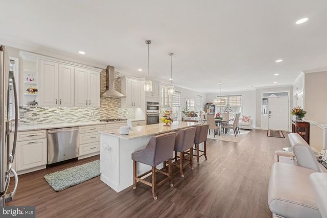 11 KRISTIAN DR, Sicklerville, NJ 08081