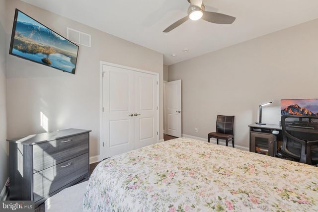 11 KRISTIAN DR, Sicklerville, NJ 08081