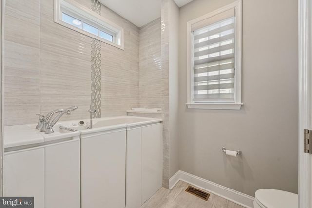 11 KRISTIAN DR, Sicklerville, NJ 08081