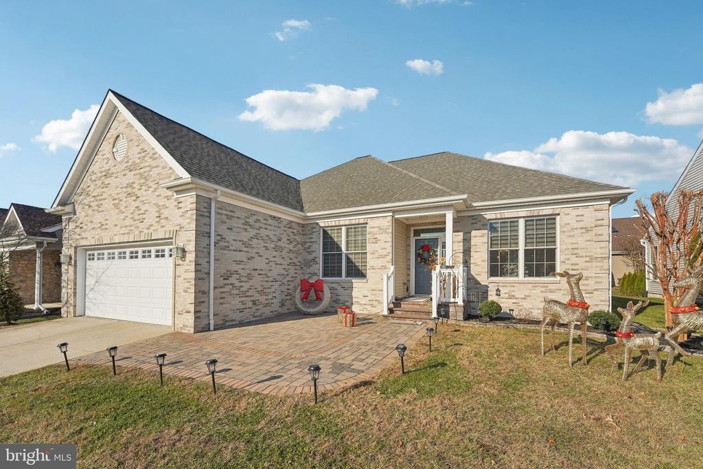 11 KRISTIAN DR, Sicklerville, NJ 08081