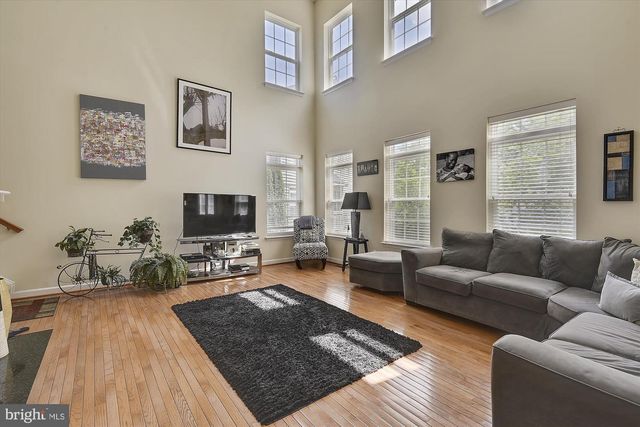 6087 PINEY WOODS CT, Alexandria, VA 22315