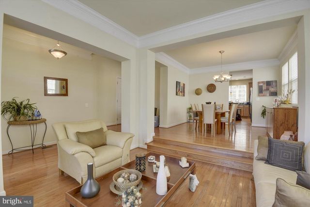 6087 PINEY WOODS CT, Alexandria, VA 22315
