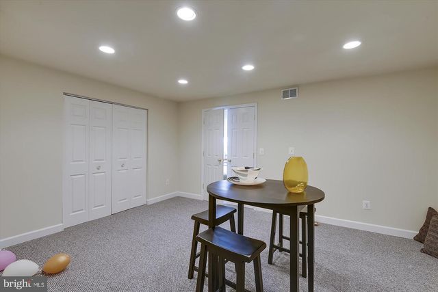 6087 PINEY WOODS CT, Alexandria, VA 22315