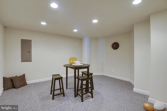 6087 PINEY WOODS CT, Alexandria, VA 22315