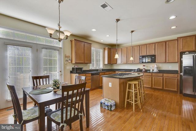 6087 PINEY WOODS CT, Alexandria, VA 22315