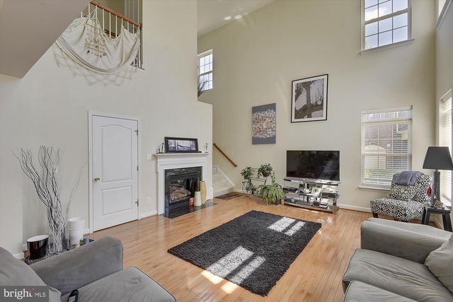 6087 PINEY WOODS CT, Alexandria, VA 22315