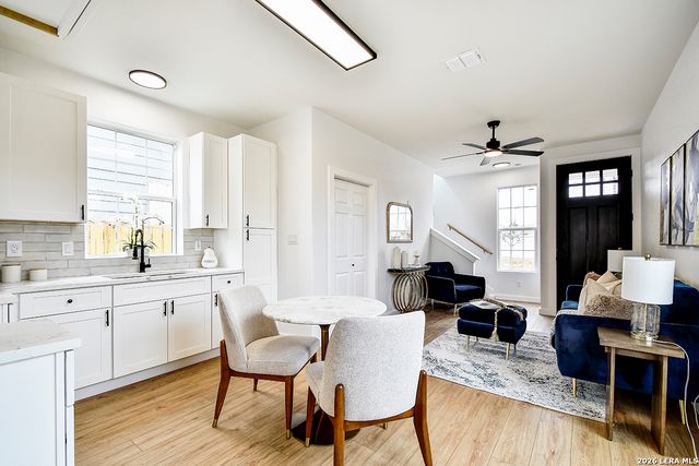 831 Montezuma, San Antonio, TX 78207