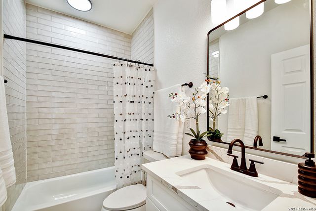 831 Montezuma, San Antonio, TX 78207